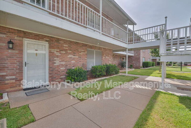Building Photo - 8511 Westover Ct