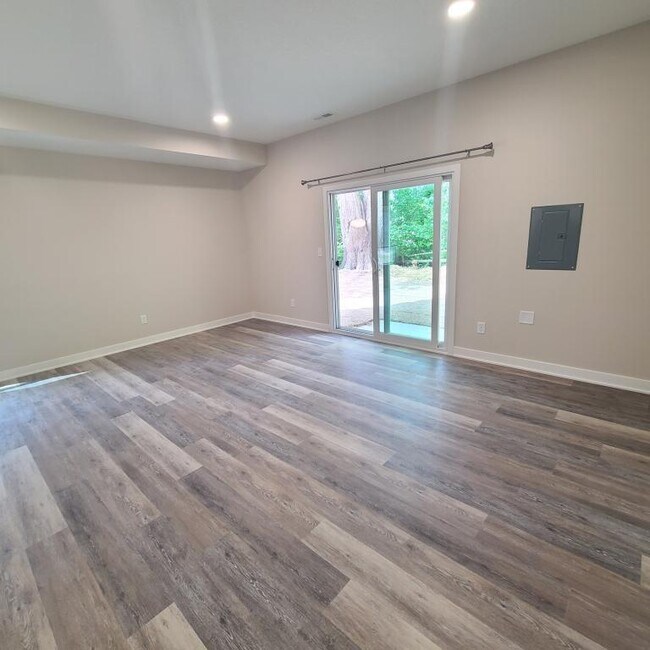 Building Photo - 1357 Lofton Way