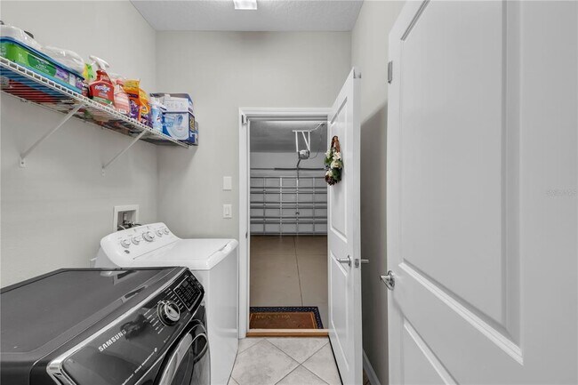 Building Photo - 13220 Satin Lily Dr