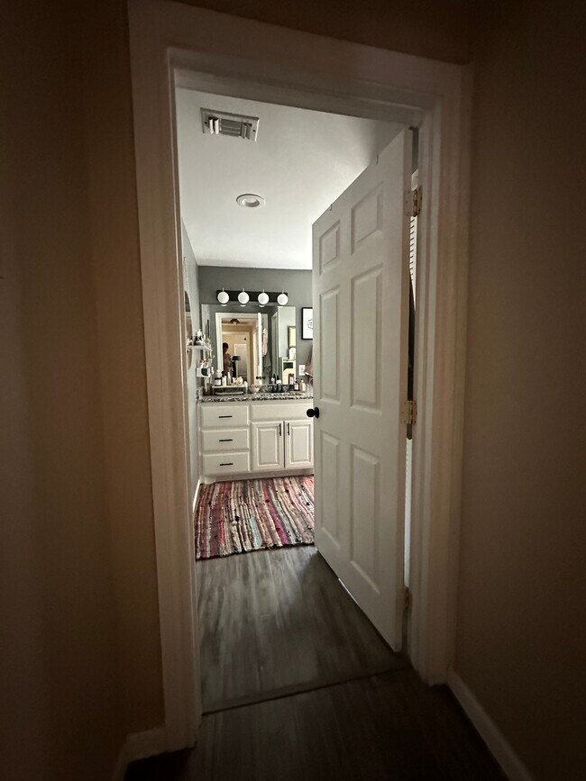 Building Photo - 849 N Third St