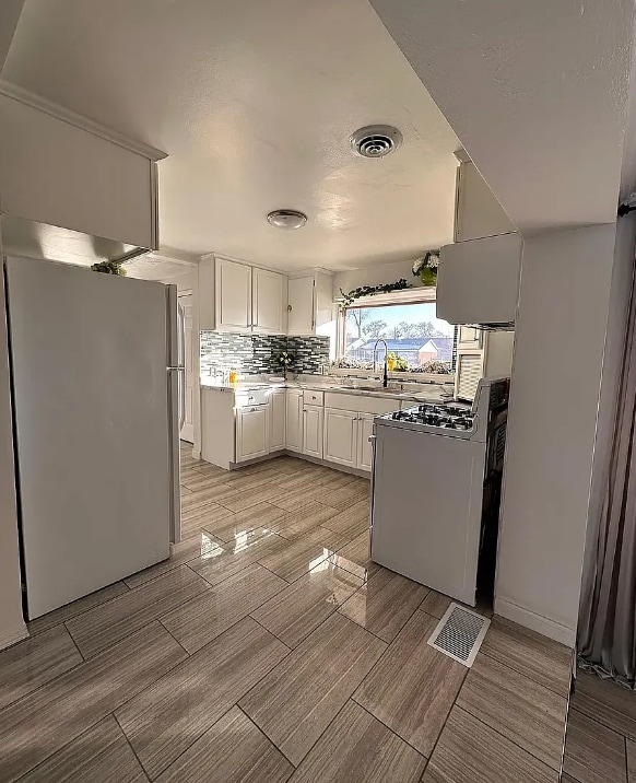 Building Photo - 1313 E Douglas St