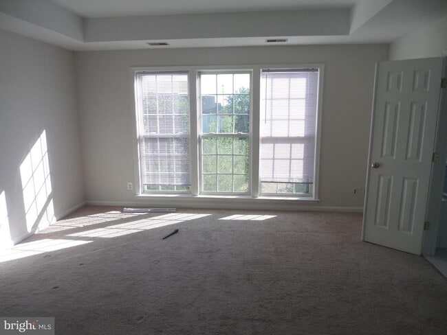 Building Photo - 45788 Smoketree Terrace