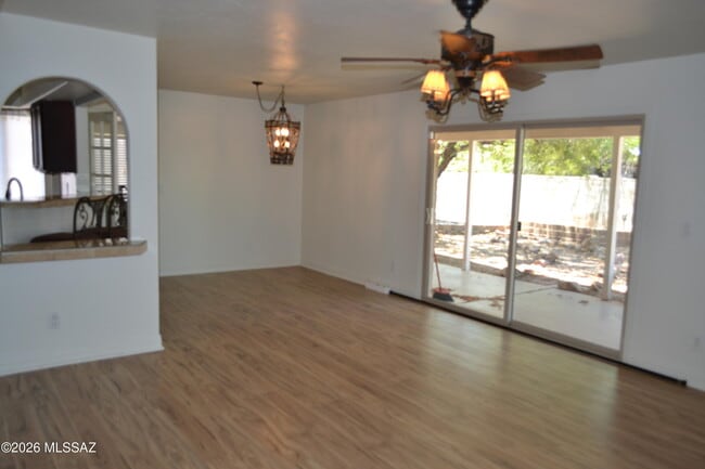 Building Photo - 3270 W Capistrano Rd