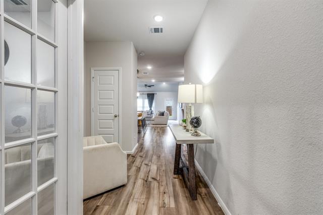 Building Photo - 433 Waterman Ave