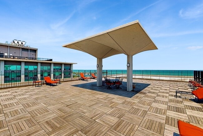 Building Photo - 3550 N Lake Shore Dr
