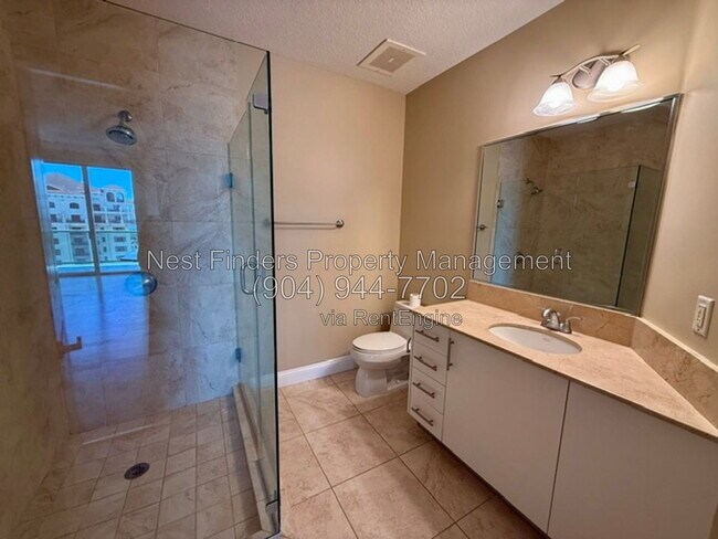 Building Photo - 1431 Riverplace Blvd