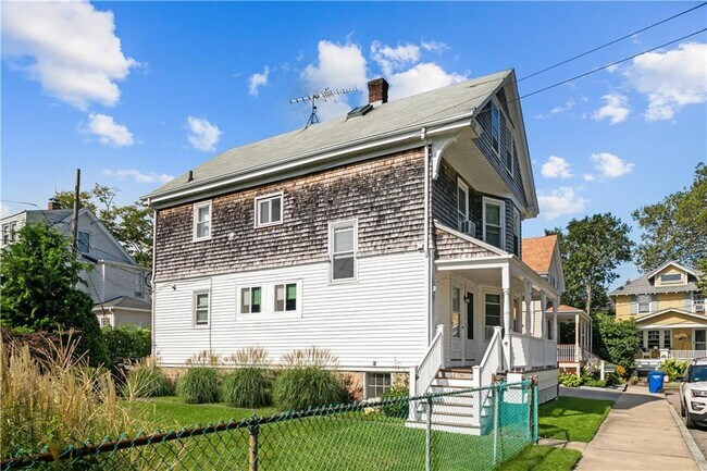 Primary Photo - 5 Slocum St