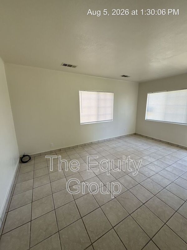 Building Photo - 324 S Crespi Ave