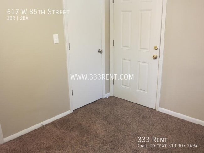 Building Photo - 617 W 85th St