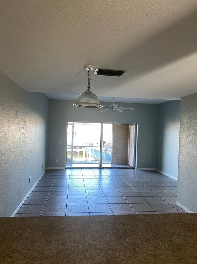 Building Photo - Villa Congress