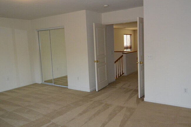 Building Photo - 2222 N Quincy Ct