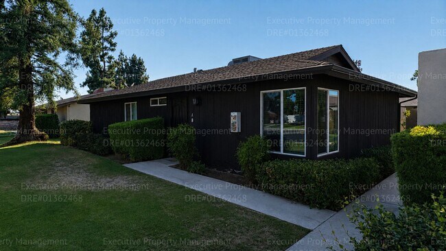 Building Photo - 709 Deseret Way