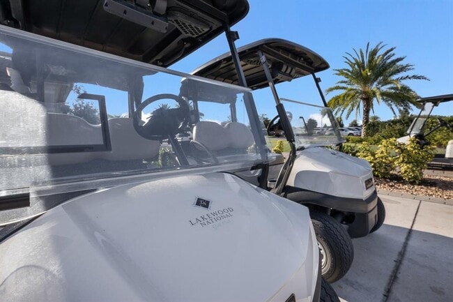 Building Photo - 5527 Palmer Cir