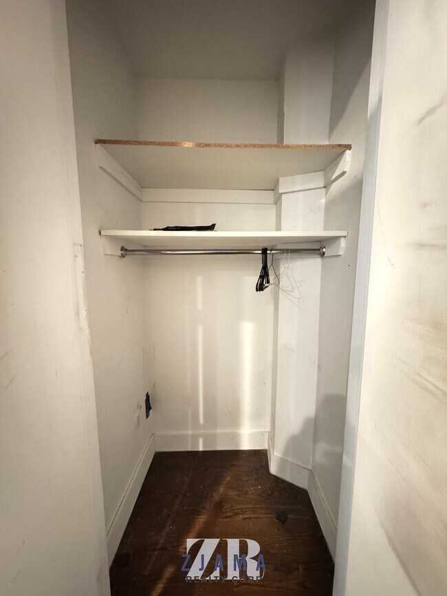 Building Photo - 410 Eastern Pkwy