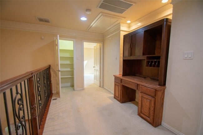 Building Photo - 5508 Junius St