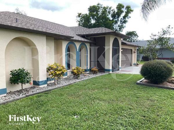 Building Photo - 9890 Laketree Ct