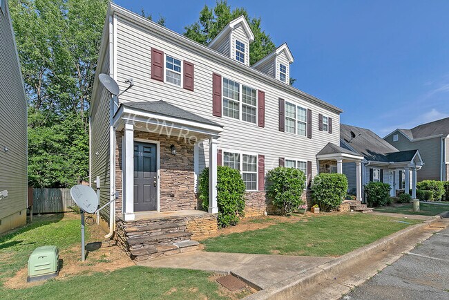 Building Photo - 3/2.5 End unit townhome