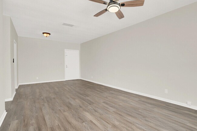 Building Photo - 299 SW 7th St