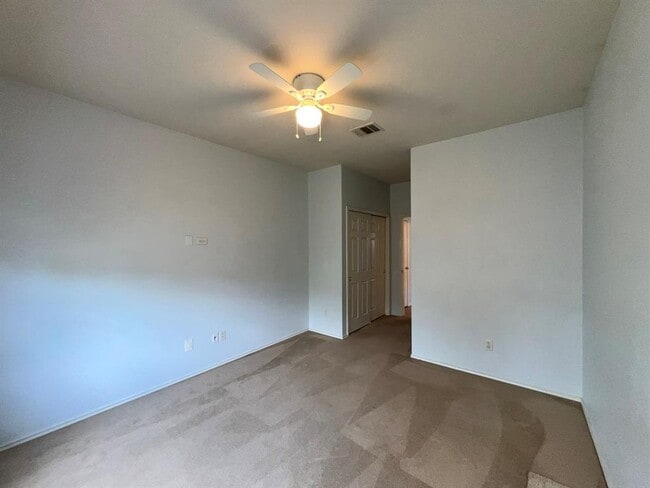 Building Photo - 1310 E 3rd St