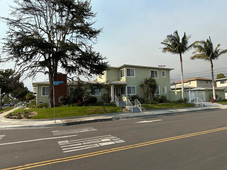 Building Photo - 5727 S Corning Ave