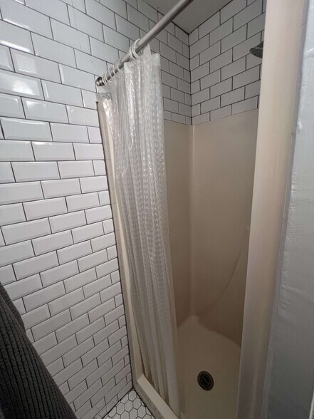 Building Photo - 1148 Lott Ave