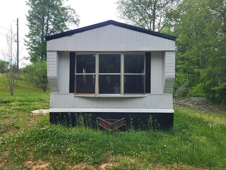 Building Photo - 196 Phoenix Dr