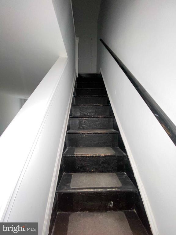 Building Photo - 3329 Malta St