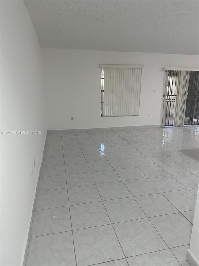 Building Photo - 9255 SW 125th Ave