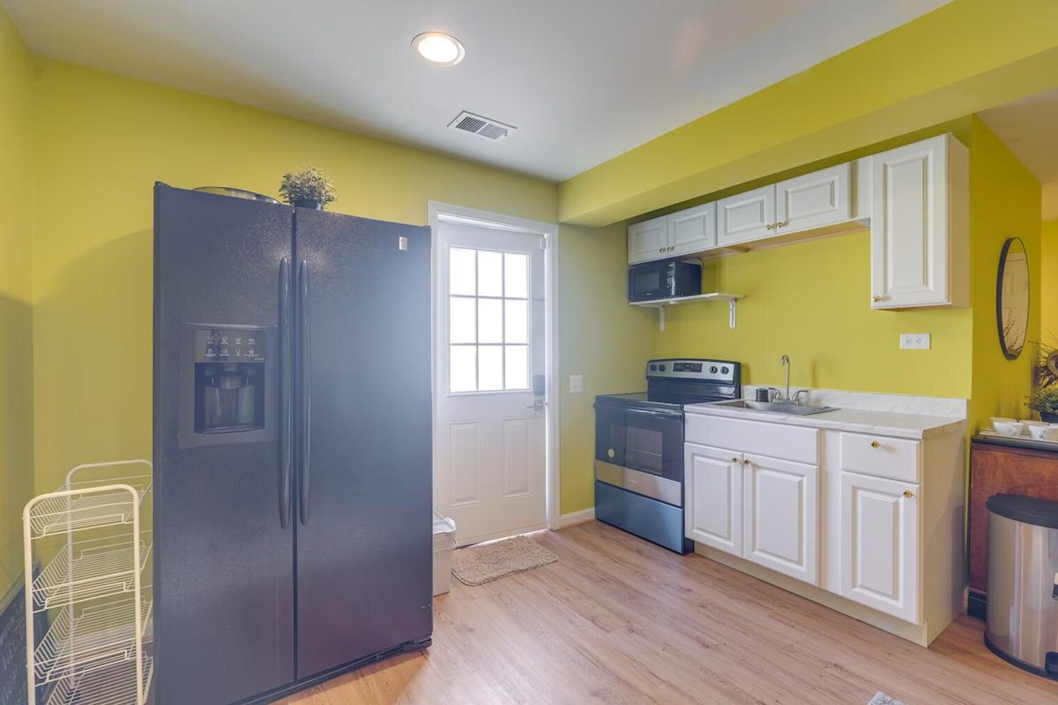 Building Photo - 8953 Birch Bay Cir