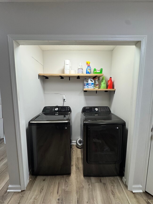 Building Photo - 980 Mays Ln SW