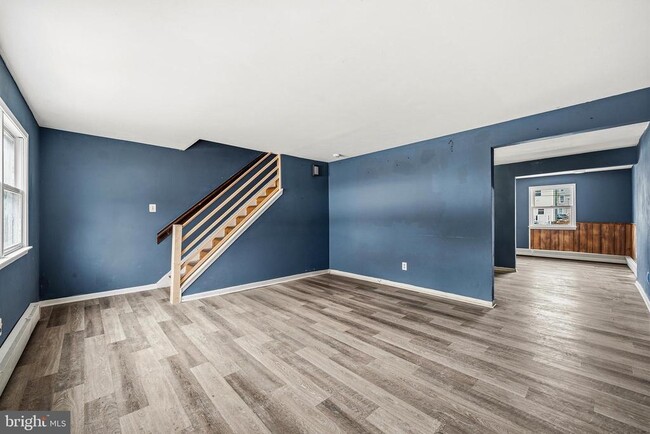 Building Photo - 507 E Airy St