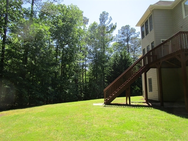 Building Photo - 623 Redwood Ln