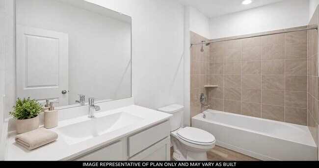 Building Photo - 16779 Country W Dr