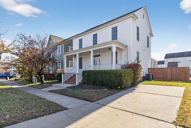 Building Photo - 1321 Columbia St