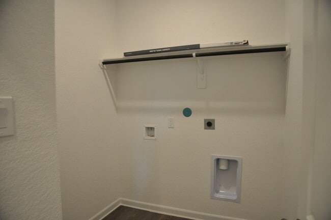 Building Photo - 32327 Melbrooke Dr