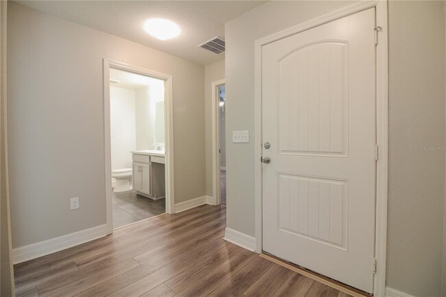 Building Photo - 7109 Cruz Ct