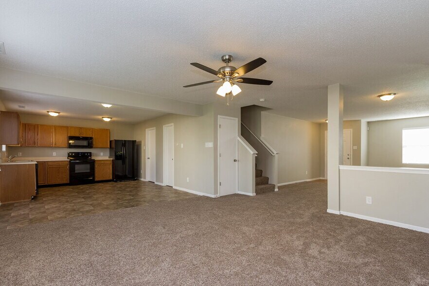 Building Photo - 9160 Middlebury Way