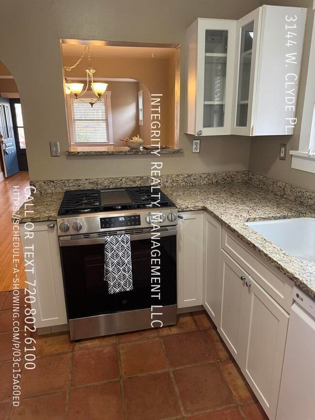 Building Photo - 3144 W Clyde Pl