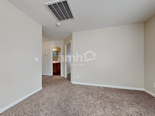 Building Photo - 116 Stoney Creek Way
