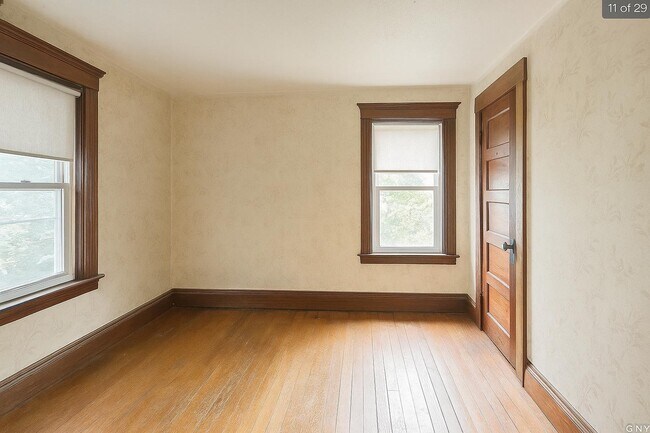 Building Photo - 409 Rowland St