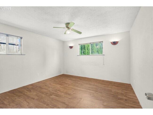 Building Photo - Warner Street Northeast