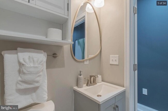 Building Photo - 3221 Noble St