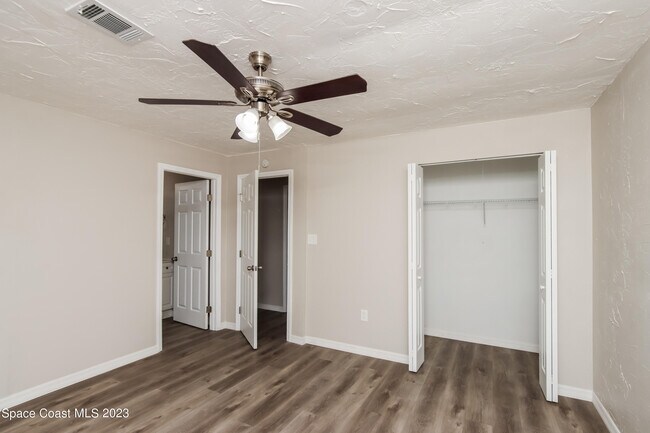 Building Photo - 674 Altamira St NW