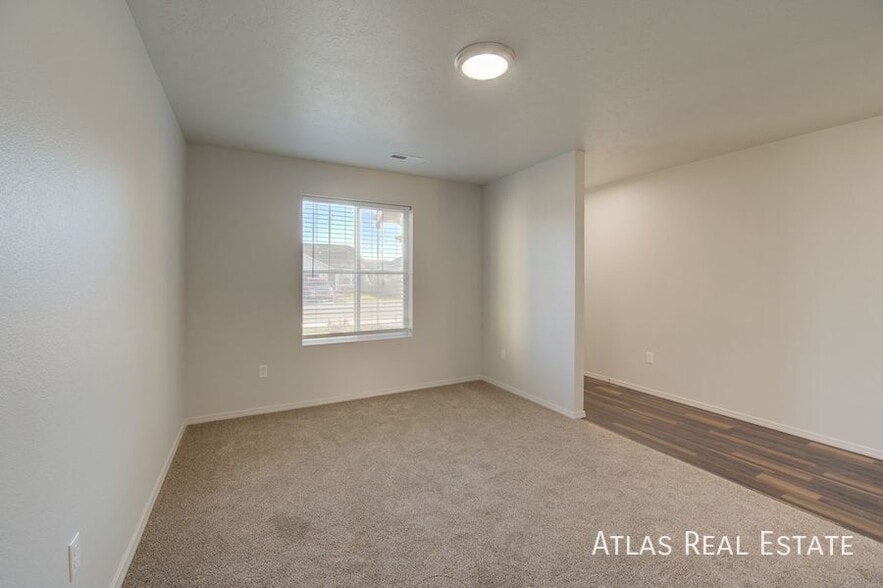 Building Photo - 19563 Calais Ave