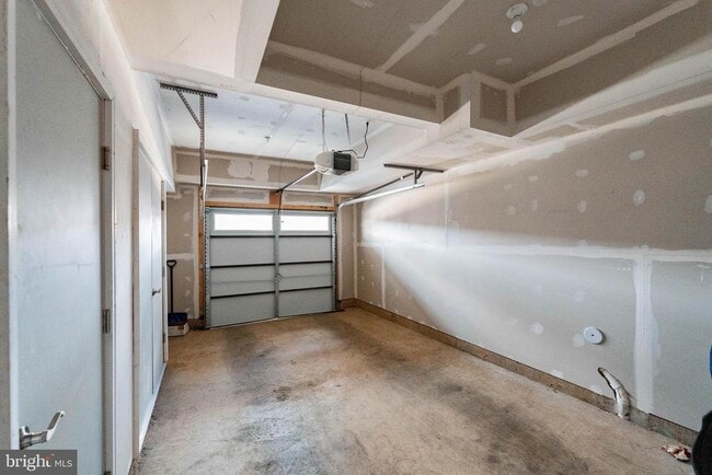 Building Photo - 2503 Emerald Branch Dr