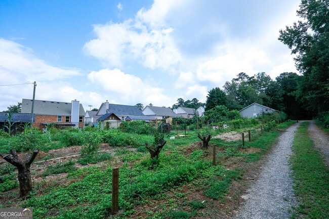 Building Photo - 2765 Collins Hill Rd