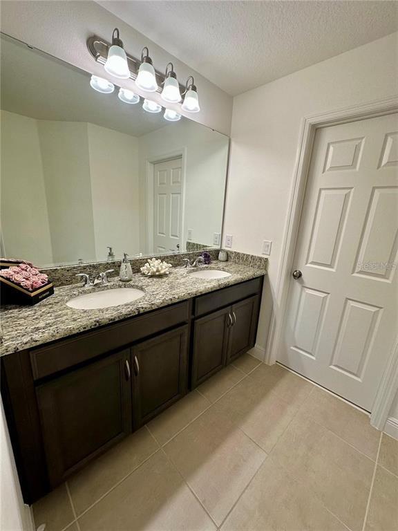 Building Photo - 5054 Tibet Ct