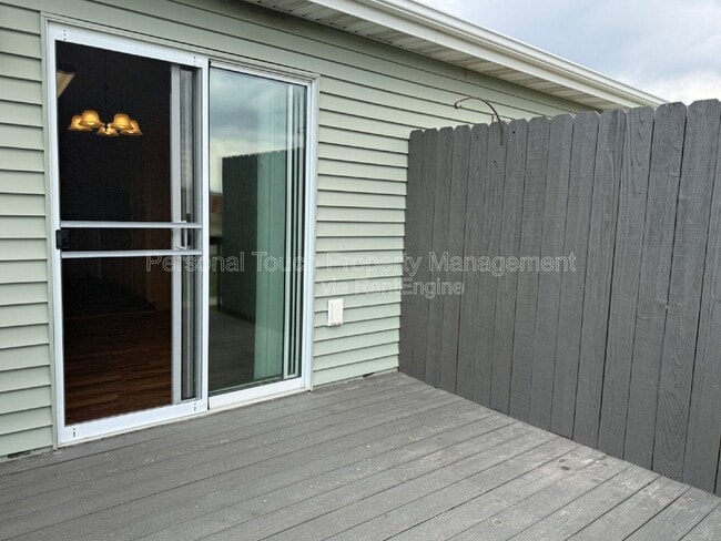 Building Photo - 1143 39th Ave S