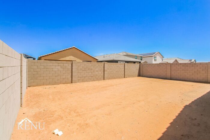 Building Photo - 35396 W San Capistrano Ave