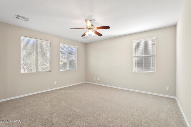 Building Photo - 3842 E Cat Balue Dr